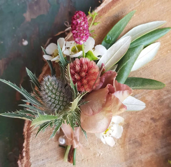 Buttonhole - Rose and Ammi Flowers Edinburgh florist