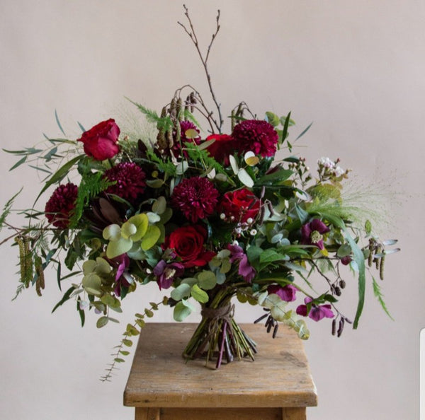 romantic christmas bouquet with red roses