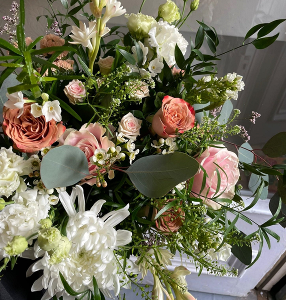 Bouquet of the week - Rose and Ammi Flowers Edinburgh florist