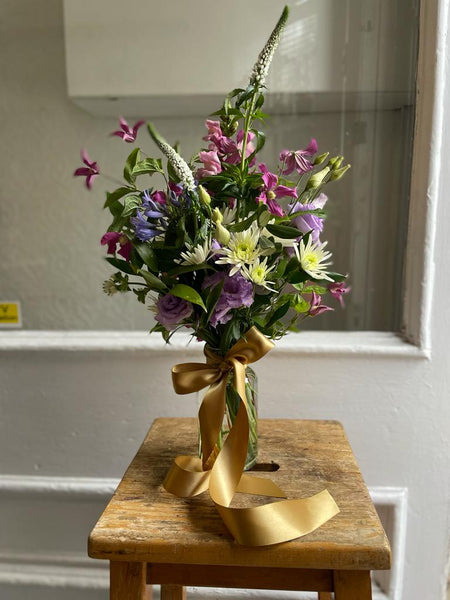 Flower delivery, Edinburgh, Flowers with vase delivery