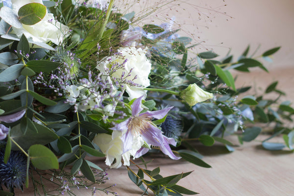 Rose and ammi flowers Edinburgh florist natural funeral flowers for delivery in Edinburgh